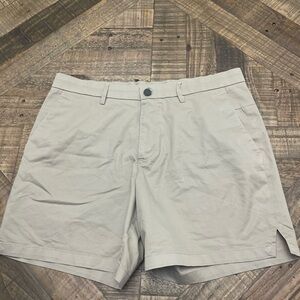 Banana Republic Light Beige Flat Front Men's Slim Fit Shorts
